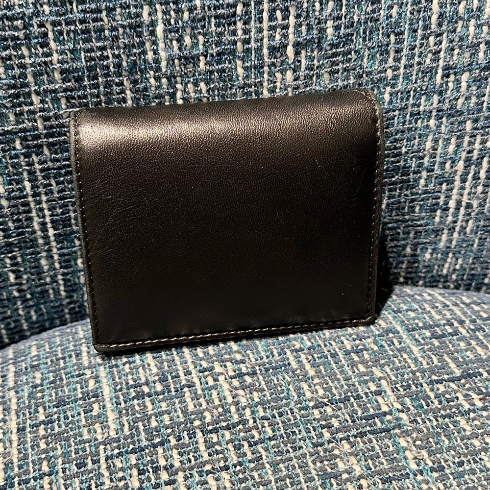 Valentino Garavani Romanstud Wallet - Picture 10 of 15